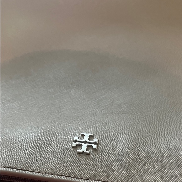 Tory Burch York Buckle Tote Bag in Saffiano Leather and a Grey/Taupe Color Purse - Picture 14 of 14